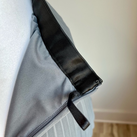 Banana Republic Gray Pleated Mid Skirt NWT - Picture 7 of 10